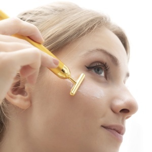 InnovaGoods T-Vibe Aparat de Masaj Facial Anti-Aging 6000 vpm Culoare Aurie Metal - Img 2