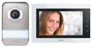 Interfon video Legrand EASYKIT Essential 367910 monitor 7 inch camera cu unghi larg 105deg alb