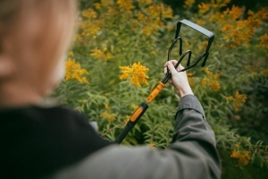 Jatgrubber Fiskars OneClick, multifunctional, 430 g, otel carbon, negruportocaliu - Img 4