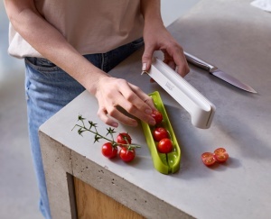 Joseph Joseph Halve-It Taietor pentru fructe mici BPA-free spalat la masina de vase - Img 3