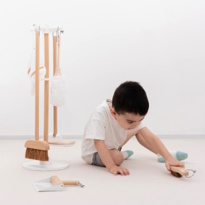 Kit de curatare din lemn New Classic Toys, 18375 - Img 8