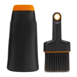 Lopata de plante Fiskars cu perie, 20.6 cm, negruorange, model 1071302