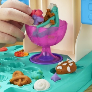 Masina de inghetata din plastilina Play-Doh Rainbow, cu accesorii, pentru copii 3 - Img 5