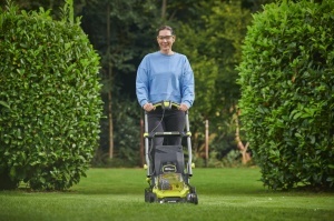 Masina de tuns iarba RYOBI RY18LMX40C-0, 40 cm, motor burstenlos, pentru suprafete pana la 399 m - Img 4