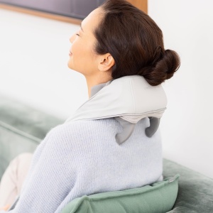 medisana NM 990 Aparat de masaj wireless pentru gat, masaj pentru spate, umeri si gat, aparat de masaj extra-usor si fara fir cu baterie integrata, masaj portabil si hands-free pentru gat - Img 3