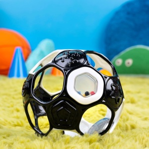 Minge Rassel pentru Bebei Bright Starts Grippin Goals, Negru si Alb, Usor de Apucat - Img 6