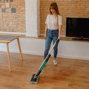 Mop electric Cecotec FreeGo Wash Twice Spray X-Treme autonomie 40 min baza auto-curatare rezervor dublu - Img 2