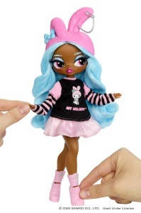 Papusa L.O.L. Surprise OMG My Melody - Outfit detaliat, corp mobil, accesorii - Img 3