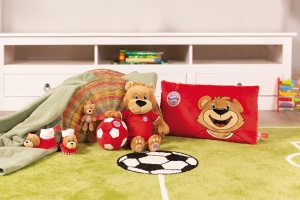 Perna cu personaj FC Bayern Munchen Bar Berni 43 x 25 cm, perna din plus moale, rosie - Img 5