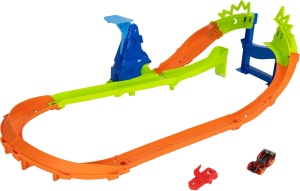 Pista de curse Hot Wheels JHK74 cu masina die-cast 164, 180-grade, 7.5 cm inaltime
