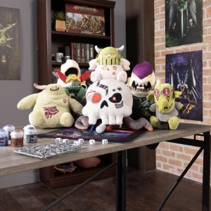 Plush Warhammer 40.000 Sassy Nurgling - 15.2 cm, moale si quetschabil, cu detalii autentice - Img 6