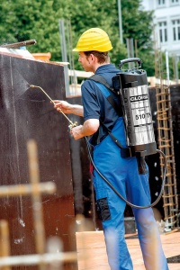 Pulverizator pentru sarcini grele GLORIA 510 TK Profiline | Capacitate 10 L | Pulverizator profesional sub presiune din otel inoxidabil | Cu manometru indicator si conexiune compresor | 6 baruri | Rezistent la ulei - Img 3
