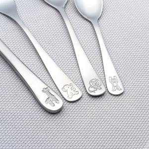 Reer Growing Set Tacamuri Copii 4 Piese Inox Cromat 1810 Motive Animale - Img 2
