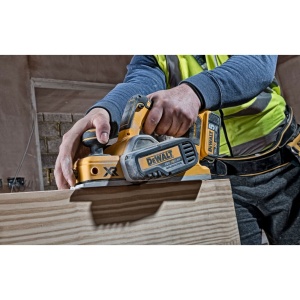 Rindea electrica Dewalt DCP580NT 18V Motor fara perii Latime 82 mm - Img 2