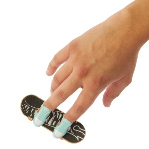 Set 10 Finger Skateboard-uri Hot Wheels cu 5 Perechi Incaltaminte Detasabile - Img 2