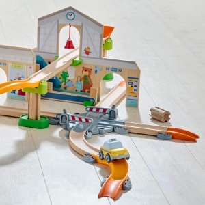 Set de joaca HABA Kullerbu 306745 Gara 59 piese pentru copii 2 ani - Img 8