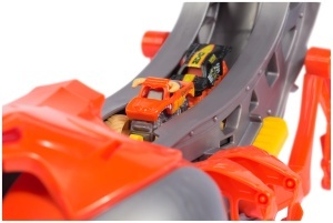 Set de Joaca Monster Jam El Toro Loco, 2 Camioane Mini, Rampenkatapult cu Accelerare Electronica - Img 9