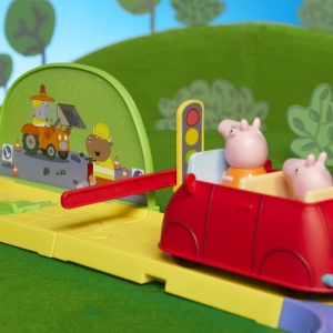 Set de Joaca Peppa Pig - Odiajdowa Wycieczka, Incluzand Figurina si Vehicul, 35 Sunete - Img 7