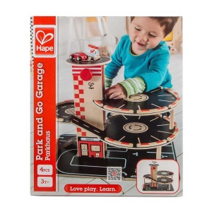 Set de parcare din lemn de Hape | Garaj auto pe TREI niveluri cu masini si elicoptere - Img 7