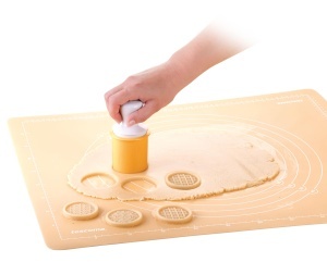 Stampilator pentru Biscuiti Tescoma cu 6 Motive Interchangeabile, Plastic si Silicon - Img 5