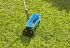 Streuwagen Gardena 0420-20, capacitate 3L, latime 40cm, rezistent la intemperii - Img 5