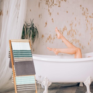 Suport pentru prosoape Relaxdays, 4 suporturi, bambus, 100x40x30cm, natural - Img 3
