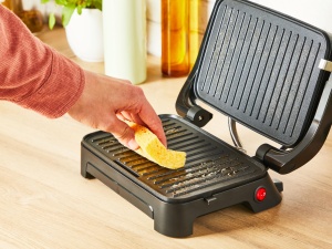 Tefal Inicio Compact 2-in-1 Contact si Panini Grill, 1000 W, design compact, carcasa din otel inoxidabil, tava de scurgere a sucului, placi antiaderente pentru gratar, otel inoxidabil/negru, GC270D10 - Img 7