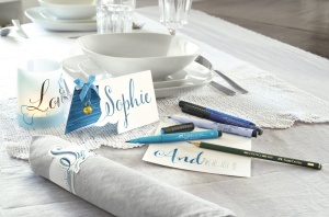 Tusuri artistice Faber-Castell Pitt Artist Pen Metallic, 4 culori auriu, argintiu, rosu, albastru - Img 2