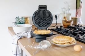 Aparat de vafe Steba WE 3 XL pentru 5 Wafle in Forma de Inima, Antiaderent, 18.5 cm - Img 2