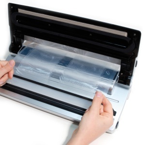 Aparat de vidat CASO VC200 Argintiu Dubla sudura Include cutter si 2 role BPA-free - Img 3
