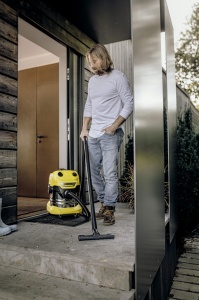 Aspirator umed si uscat Karcher WD 4 S V-20/5/22, recipient din otel inoxidabil de 20 l, 1000 W, cablu de 5 m, furtun de aspiratie de 2,2 m, duza de podea Clips, sistem de inchidere "Pull & Push", galben - Img 2