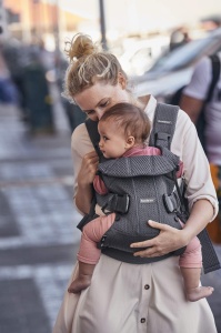 BabyBjorn Marsupiu One Air, plasa 3D, gri antracit - Img 3