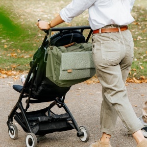 Babymoov Day to Day Bag Geanta multifunctionala 23L cu accesorii incluse - Img 2