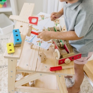 Banc de lucru din lemn Melissa Doug, cu accesorii, robust si durabil - Img 2