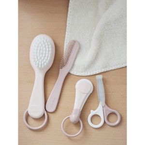 Beaba Set Perie si Pieptene pentru Bebelusi si Copii Roz Compartiment Integrat - Img 7