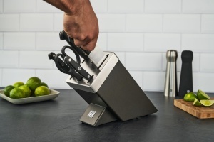 Bloc de cutite Zwilling Gourmet SharpBlock 7 piese autoascutire gri fabricat in Germania - Img 4