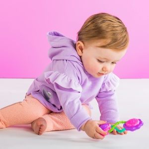 Bright Starts Rattle Shake Jucarie pentru Bebelusi Roz cu Margele Colorate si Maner Texturat - Img 5