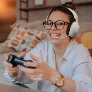 Casti gaming JBL Quantum 360P Over-Ear alb 22 ore autonomie microfon Boom - Img 7