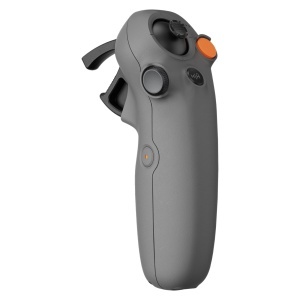 Controller DJI RC Motion 3 cu control de miscare, compact si portabil