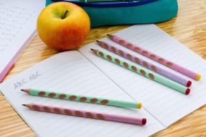 Creion ergonomic STABILO EASYgraph pentru dreptaci, HB, cu grip anti-alunecare - Img 3