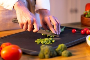 Cutit pentru fructe si legume Zyliss 10 cm, lama otel inoxidabil, maner din Weizenstroh - Img 12