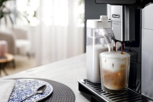 Espressor cafea DeLonghi LatteCrema Cool Upgrade Set DLSC032, 6 retete, 4 pahare termice - Img 3