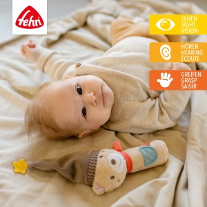 Fehn Stick Gripping Toy Bear - jucarie pentru abilitati motorii pentru bebelusi pentru a promova abilitatile motorii si simturile - jucarie ideala pentru bebelusi ca o jucarie draguta de plus cu zornaitor si scartait - cadou pentru nastere de la 0+ luni - Img 2
