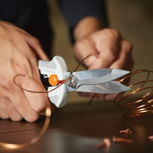Fiskars Easy Action PowerCut Snips 8 inch AlbGri - Img 6