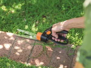 Foarfeca pentru iarba Fiskars GS42, 32 cm, cu sistem servo, negruorange - Img 5