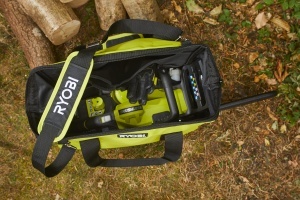 Geanta Transport pentru Motofierastrau Ryobi RAC256, Compatibila 18V si 36V, cu Ulei - Img 3