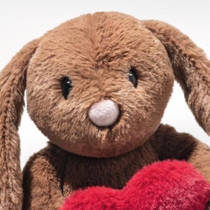 Iepuras de plus Steiff Hoppie Hase 16cm, culoare maro, cu inimioara - Img 3