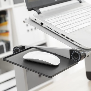 InnovaGoods - Masa reglabila pentru laptop aluminiu flexibila multipozitionala multifunctionala cu orificii de aerisire si tava suplimentara pentru mo - Img 6