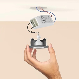 Lampa LED Philips Hue MR16, dimabila, 16 milioane de culori, ambientala - Img 2