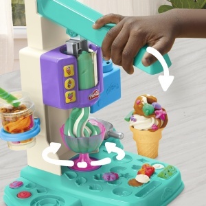 Masina de inghetata din plastilina Play-Doh Rainbow, cu accesorii, pentru copii 3 - Img 2